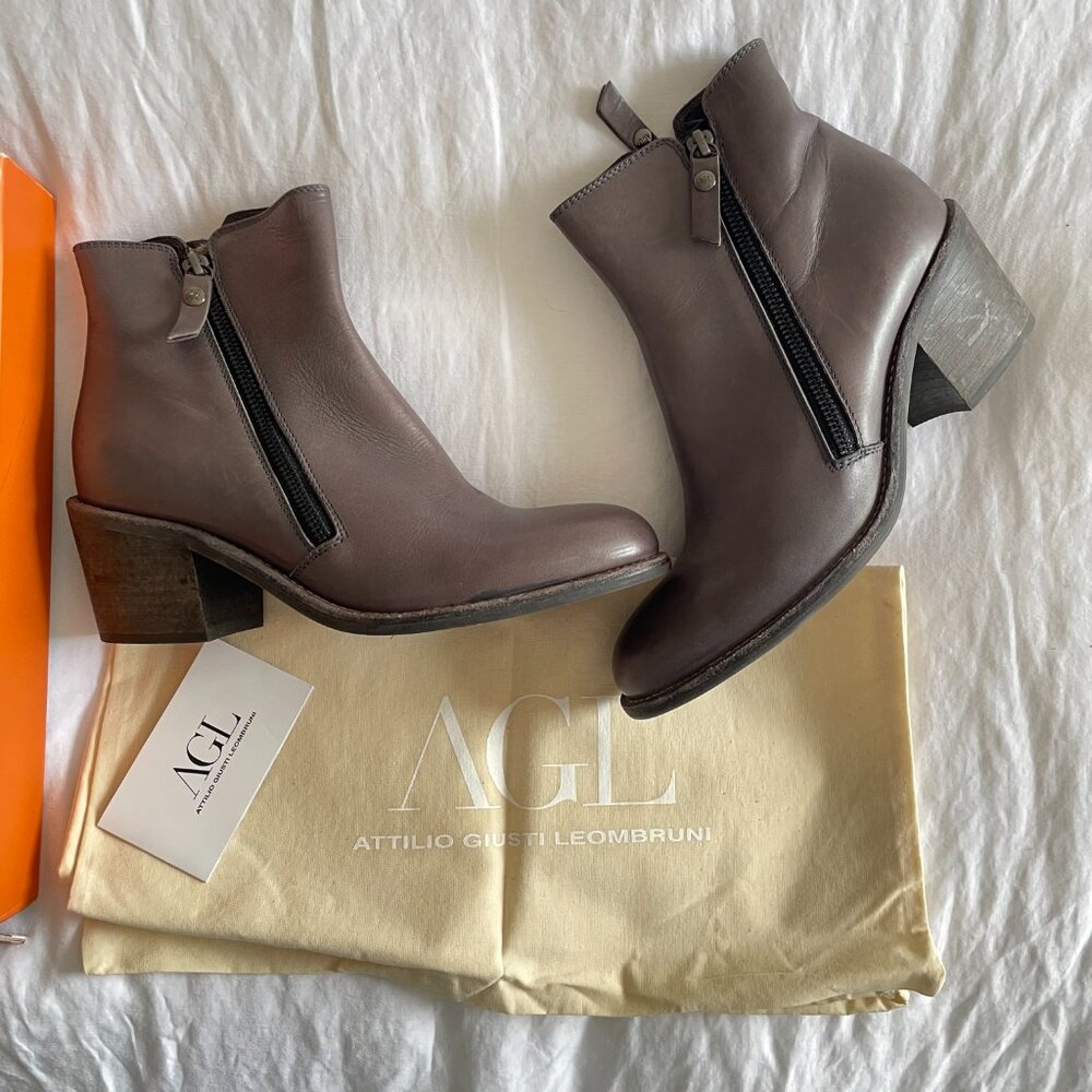 AGL Attilio Giusti Leombruni Women's Ella Booties (sz 8)